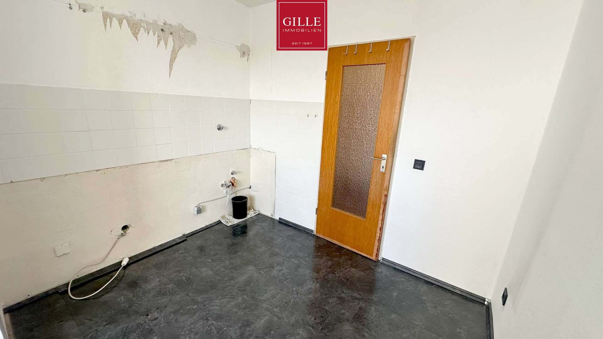 Ansicht 14 von: Neuss-Reuschenberg: Helle u. gepflegte 2-Zimmerwhg. mit Balkon, Wannenbad & Aufzug